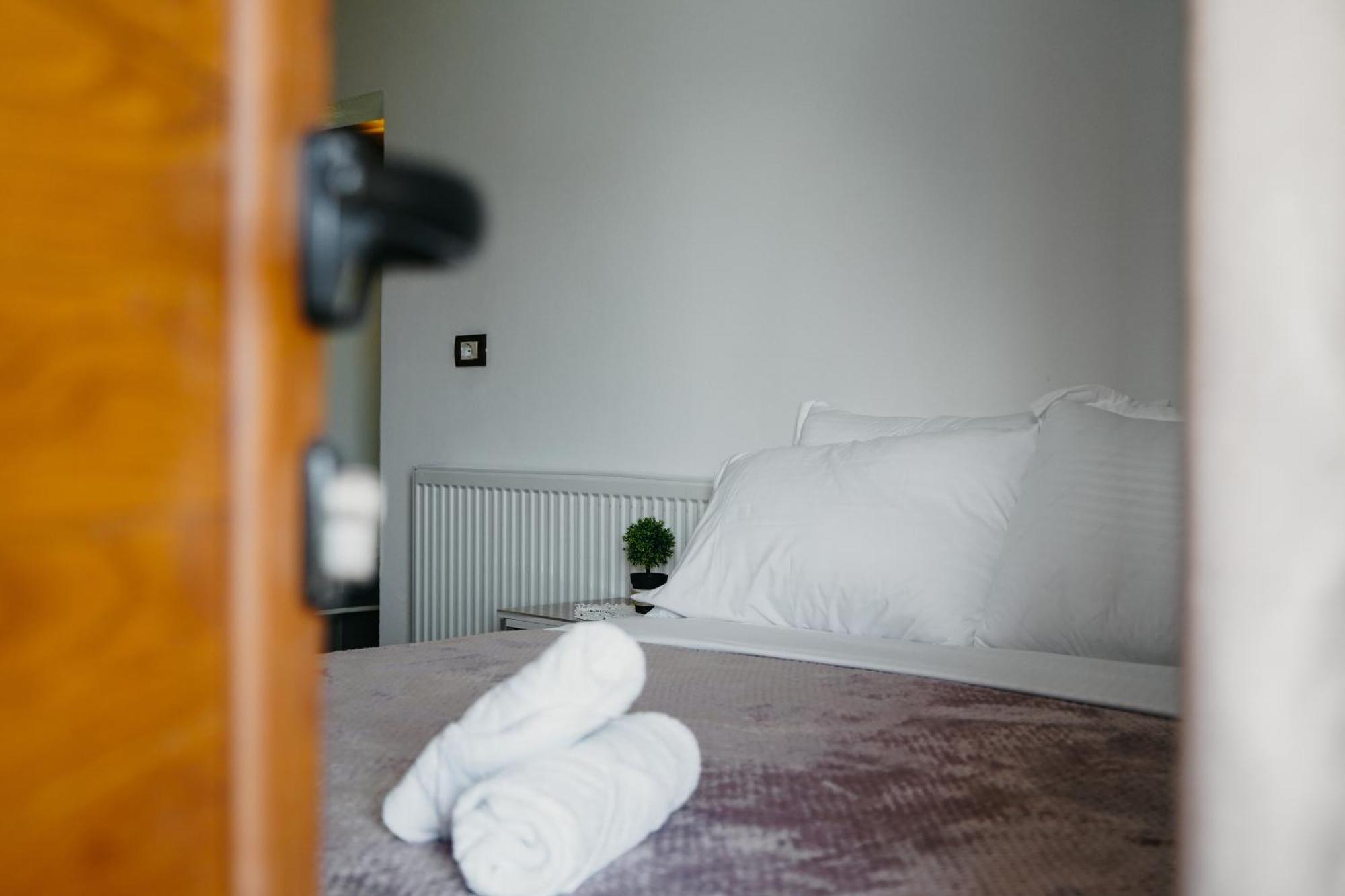Bujtina Anlu Hotell Nepravishte Eksteriør bilde