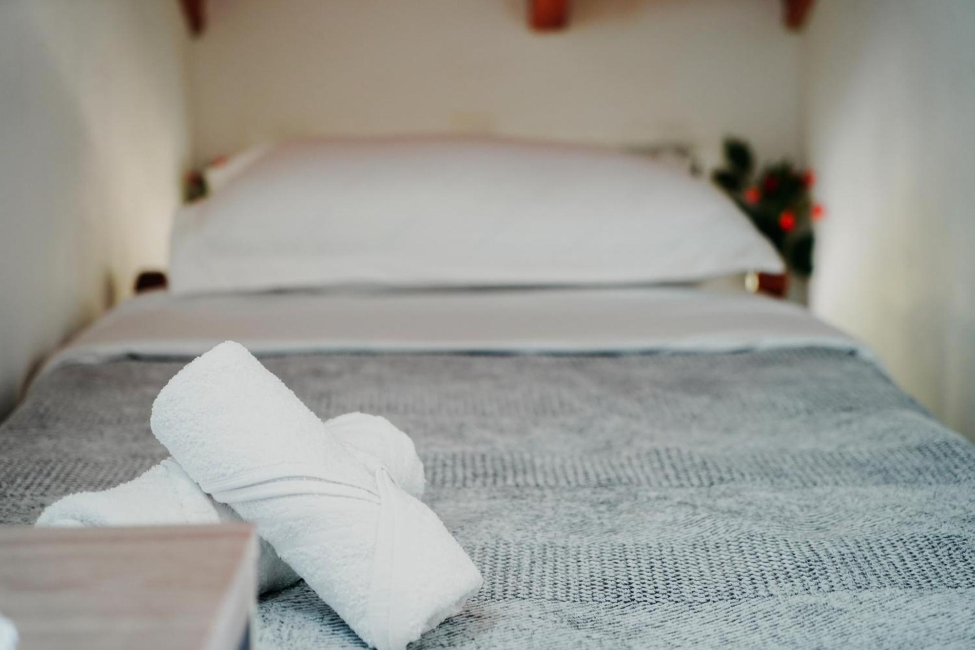Bujtina Anlu Hotell Nepravishte Eksteriør bilde