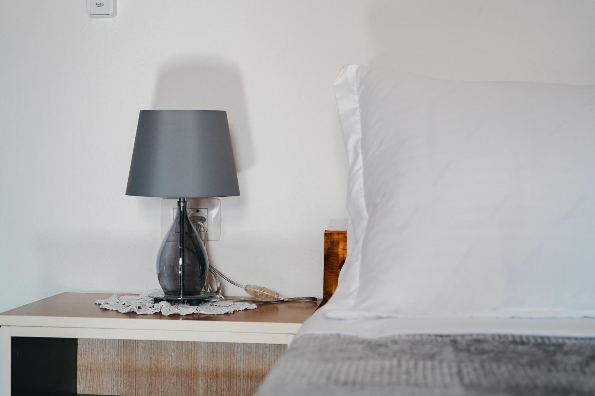 Bujtina Anlu Hotell Nepravishte Eksteriør bilde
