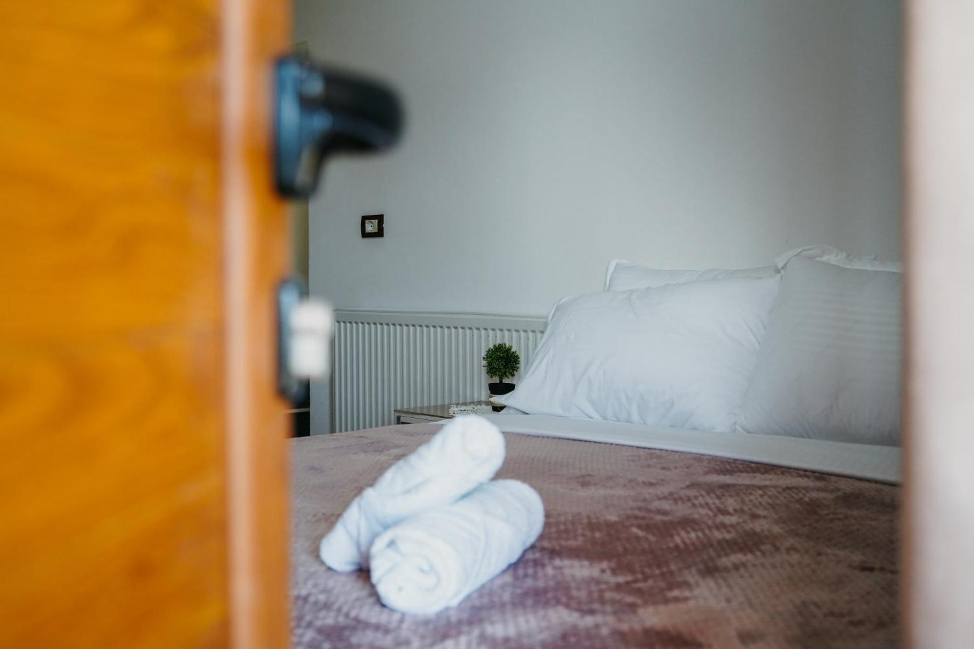 Bujtina Anlu Hotell Nepravishte Eksteriør bilde